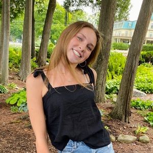 Meet your Posher, Eloise